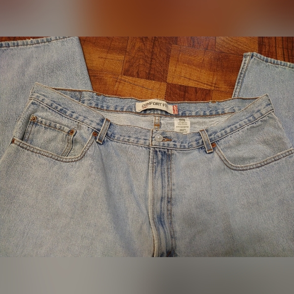 Vintage Levi's 560 Comfort Fit Light Blue Jeans Men's Size 42 - Picture 2 of 6